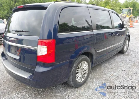 2015 Chrysler Town & Country Touring-L z USA, uszkodzony, nr VIN 2C4RC1CG0FR620942